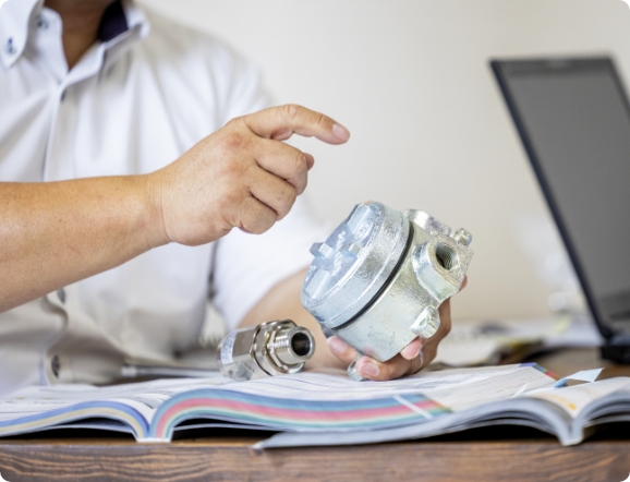 産業機械の電気設備メンテナンス支援